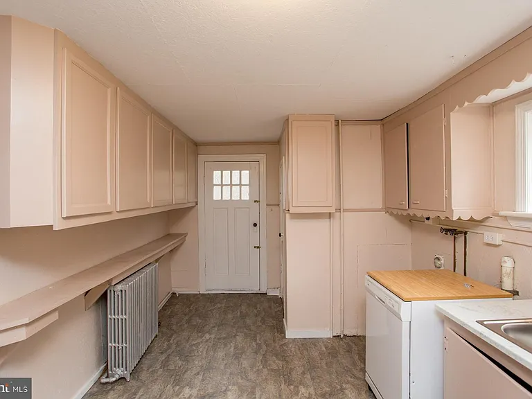 120 Tabor Rd — Photo 8