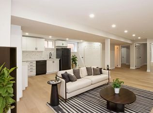 30 Madison Ct E #2, Welland, ON L3C7G3