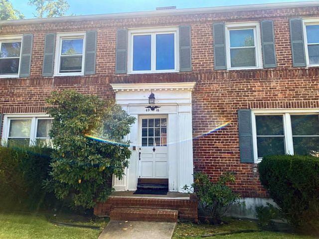 1st image of 49-16 Douglaston Pkwy #1R