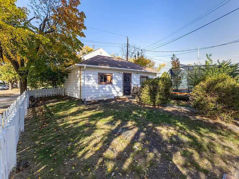 1925 Shroyer Rd — Photo 14
