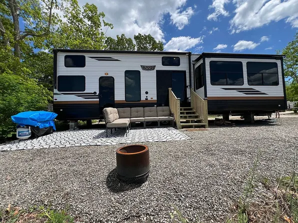 561 Corsons Tavern Rd #207, Ocean View, NJ 08230