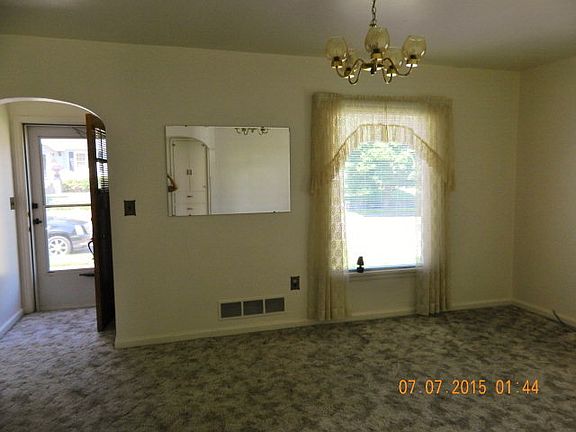 3rd image of 440 5th St