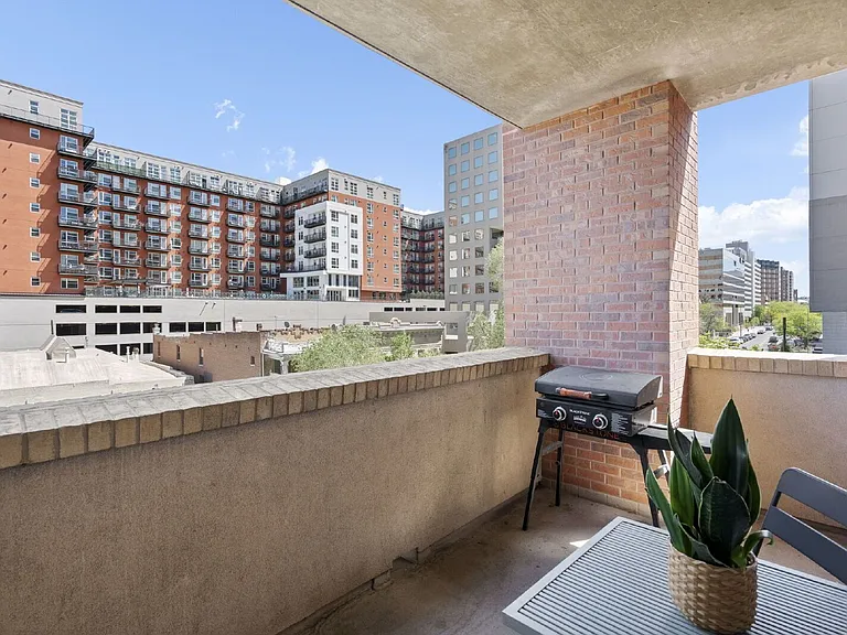 1975 N Grant St #401 — Photo 29