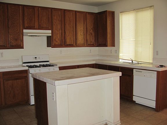 3rd image of 12599 Mulberry Ln