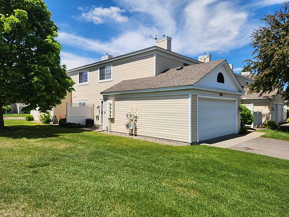 2nd image of 1833 Southcross Dr #2208