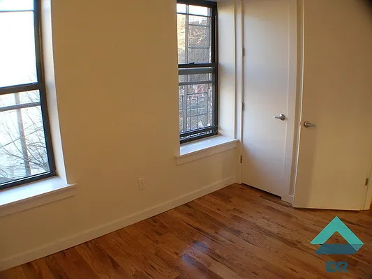 Rented by EXR | media 16