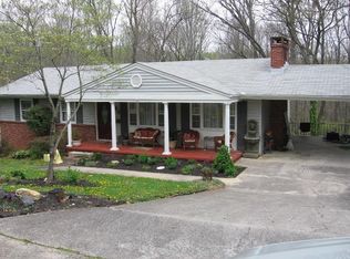 352 East Dr, Oak Ridge, TN 37830