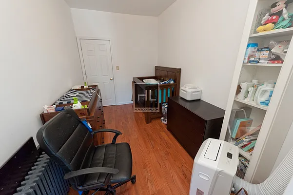 Rented by Highline Residential | media 19