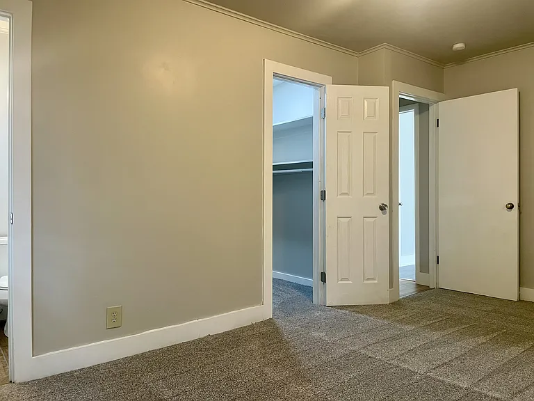 720 S Hickory St — Photo 33
