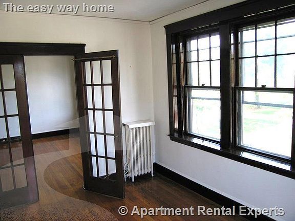 2nd image of 186 Norfolk St #7