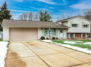 9602 Munich Dr, Parma, OH 44130