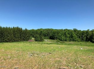 Goose Pond Rd, Lake Ariel, PA 18436