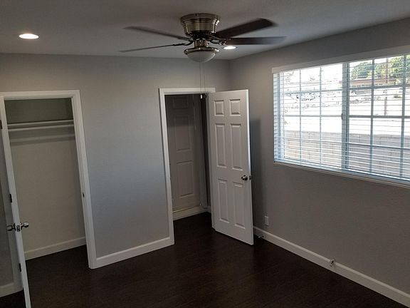 5th image of 13703 Calusa Ave