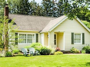 885 S Grosvenor Rd, Rochester, NY 14618