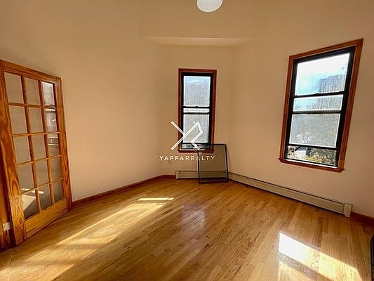 5th image of 209 Wilson Ave APT 3L