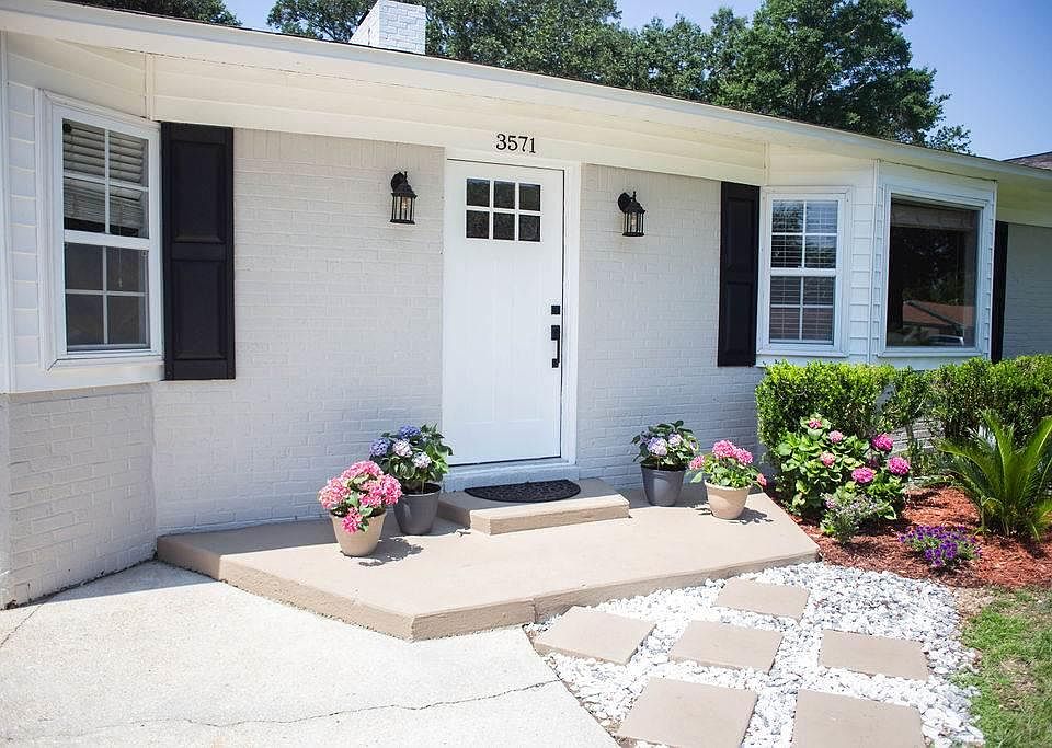 1st image of 3571 Swan Ln