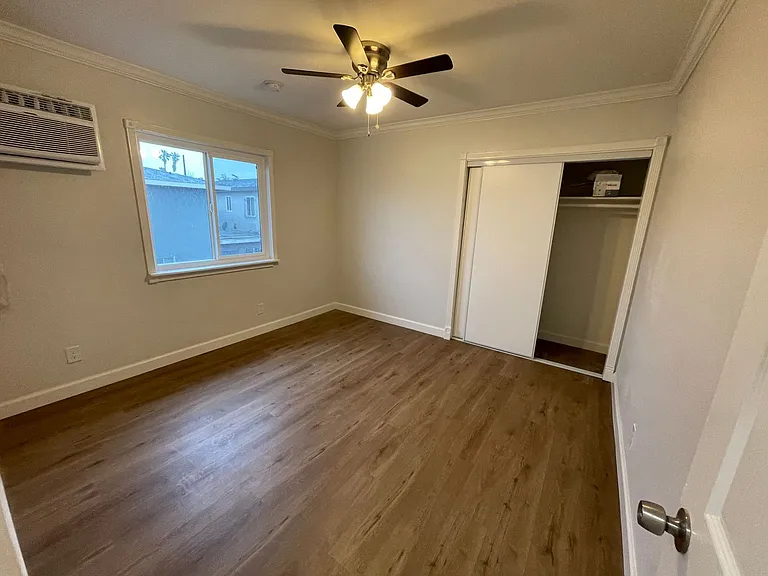 7119 S Victoria Ave #6 — Photo 12