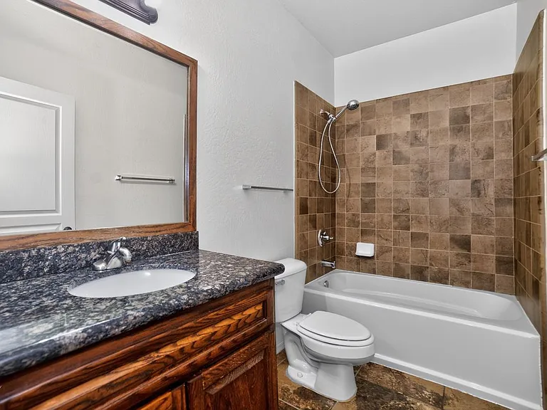 2523 S 41st Ave — Photo 13