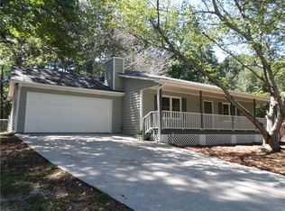 66 Stone Wood Ln, Lawrenceville, GA 30046