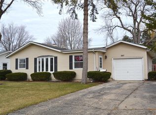 267 Mohawk Dr, Carol Stream, IL 60188