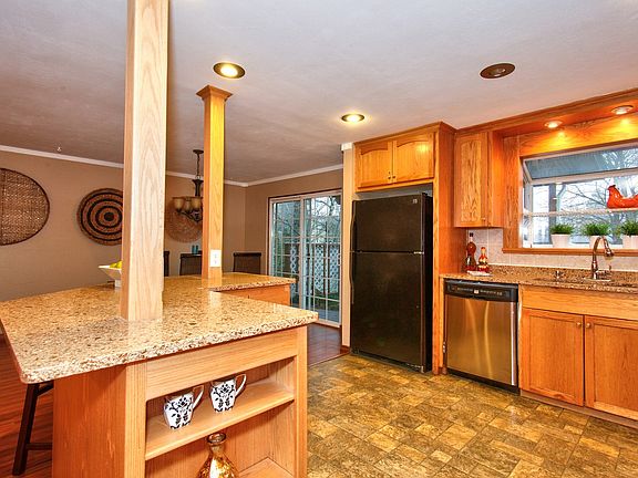 3rd image of 19028 Bedford Dr