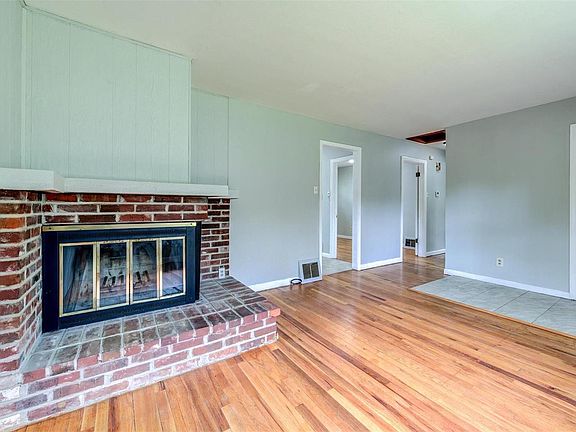 4th image of 80 Saint Virgil Ln