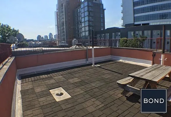 Rented by Bond New York | media 26