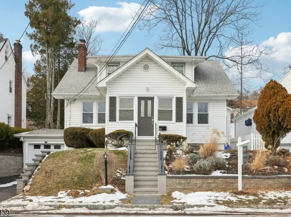 55 Roosevelt Ave, West Orange Twp., NJ 07052