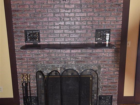 5th image of 81 Locust Dr