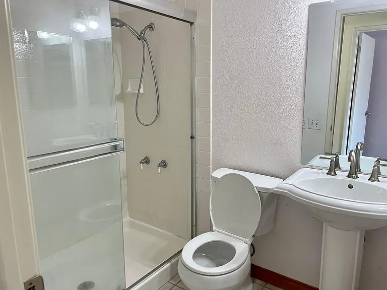 5470 Baltimore Dr #11 — Photo 14