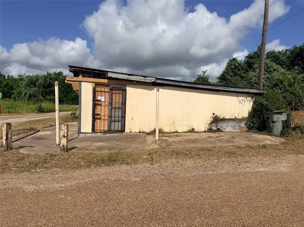 299 County Road 444, Snook, TX 77878