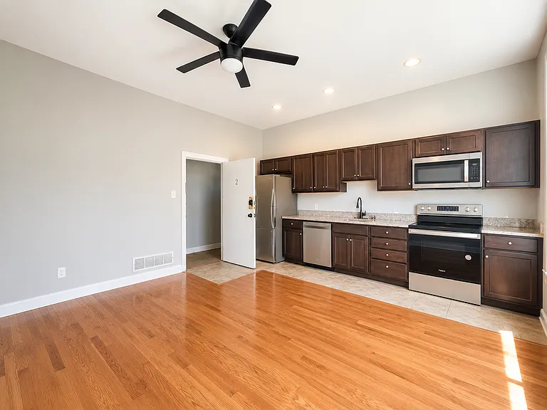 735 N Highland Ave #2 — Photo 8