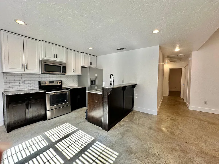 331 Murphey Dr #B — Photo 3