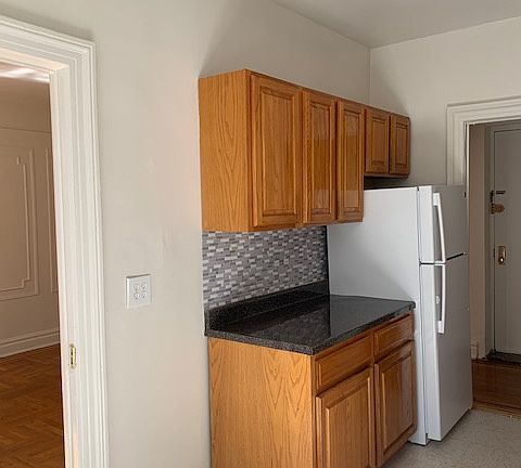 4th image of 34-19 29th St #5N