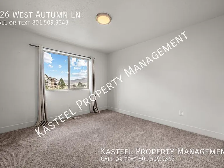 126 W Autumn Ln — Photo 32