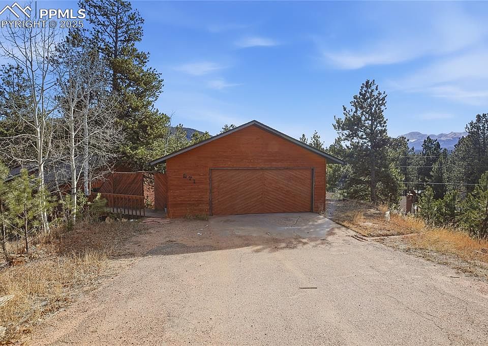 1st image of 271 W Ridge Dr