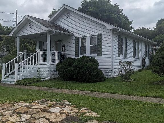 2nd image of 604 E Virginia Ave