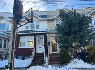 9308 76th St, Jamaica, NY 11421