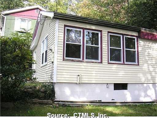 2nd image of 6 Carol Cir