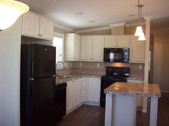 2nd image of 327 Heritage Blvd