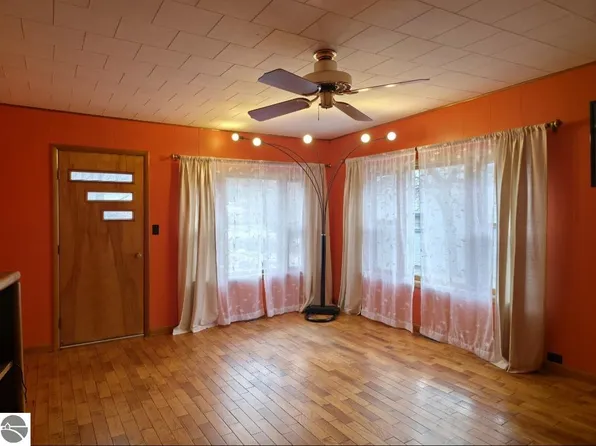 4132 Main St, Kingsley, MI 49649