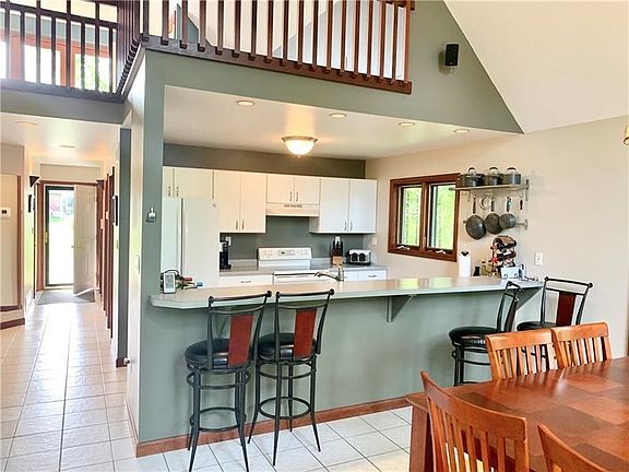 4th image of 385 Fletcher Rd