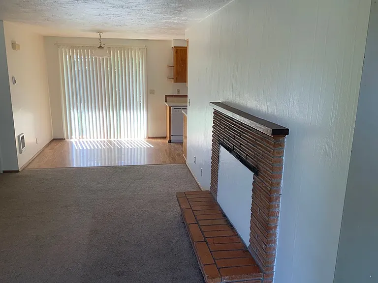 2358 Crescent Ave — Photo 2