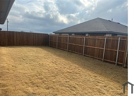 710 Leavenworth Dr — Photo 10