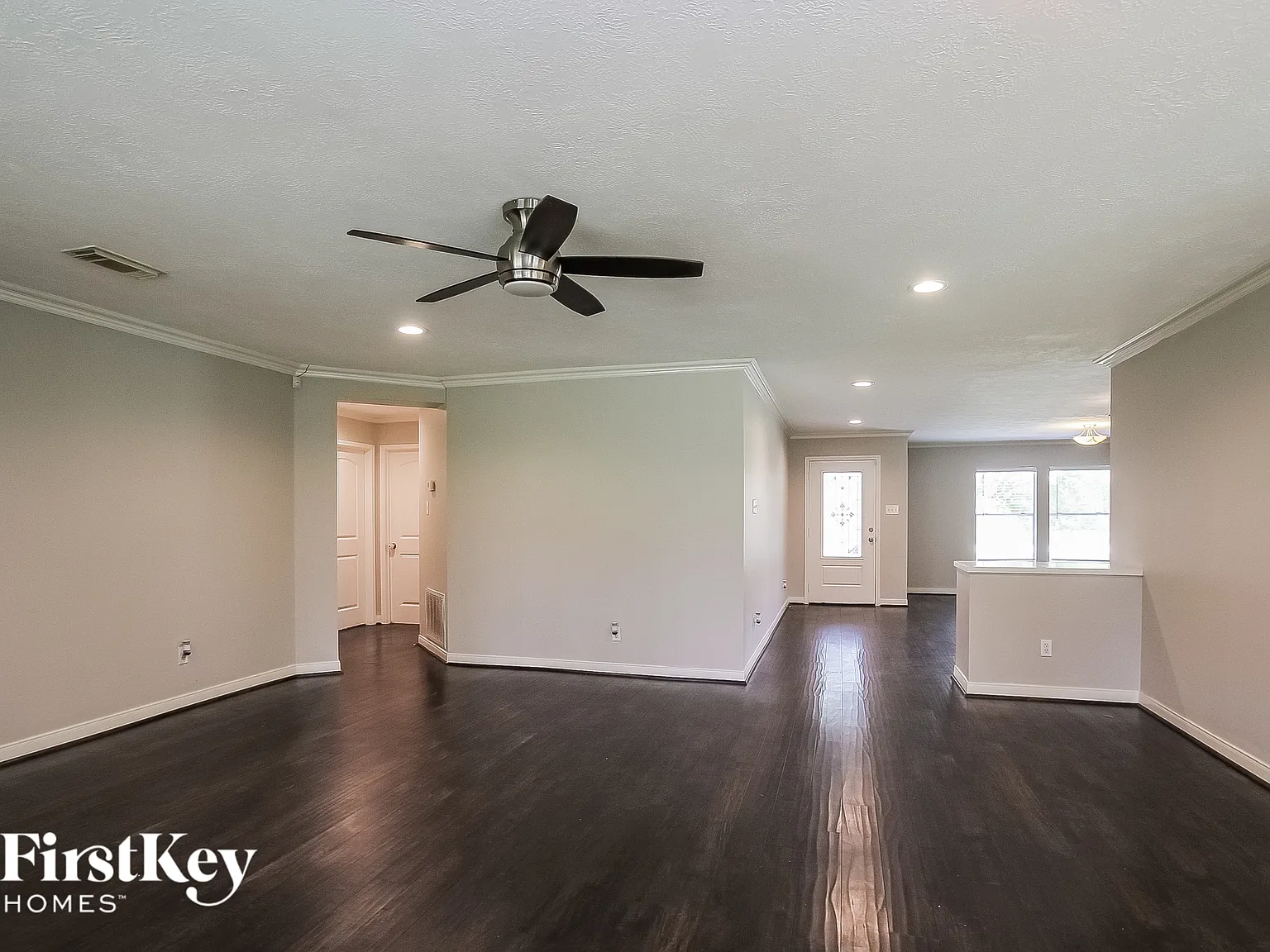 3 bed, 2.0 bath, 2162 sqft, $2,580 — Photo 3