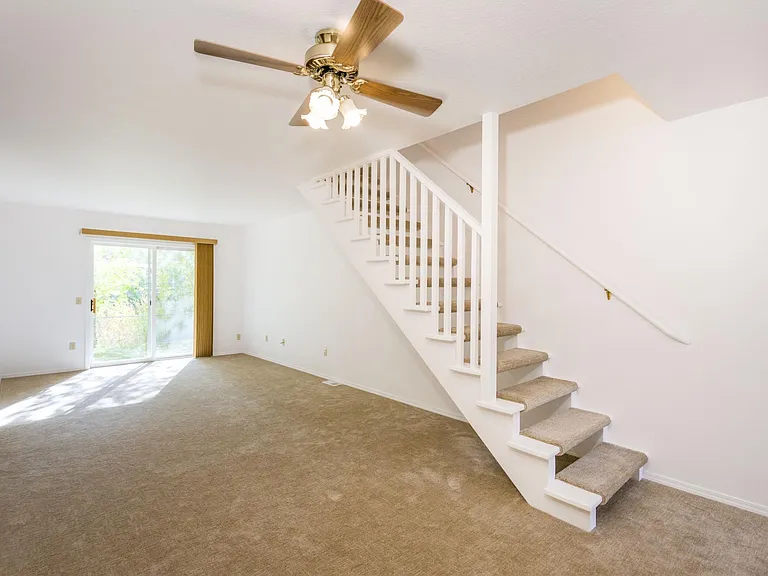310 Ponderosa St — Photo 4