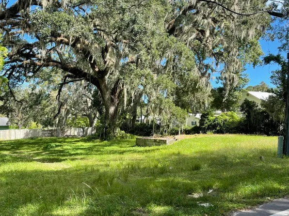 712 W Fort Dade Ave, Brooksville, FL 34601