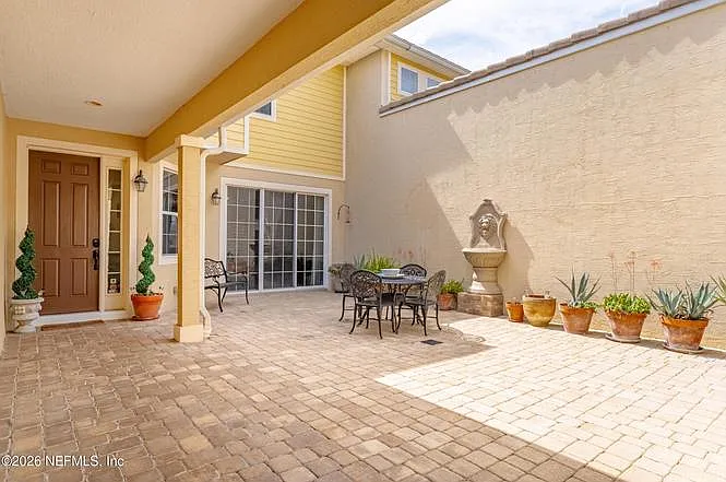 117 Hedgewood Dr — Photo 2