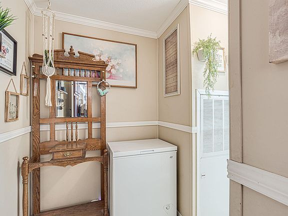 4th image of 1119 Granny Hollow Rd