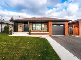 1371 Ogden Ave #1A, Mississauga, ON L5E2H7